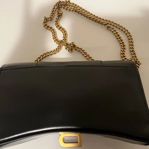 Balenciaga Hourglass Wallet on Chain! - Picture 2 of 9